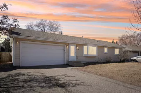4319 Amber Dr, Eagan, MN 55122