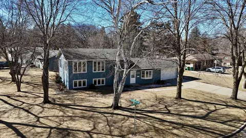 706 N Crescent Ln, Litchfield, MN 55355