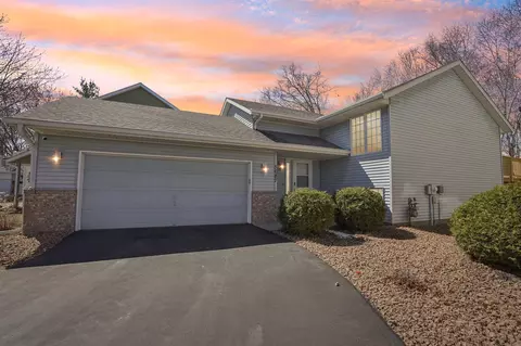 5687 Birch Trl, Shoreview, MN 55126