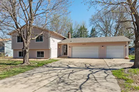 4372 Bear Path Trl, Eagan, MN 55122