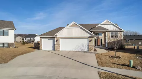 6274 55th Ave NW, Rochester, MN 55901