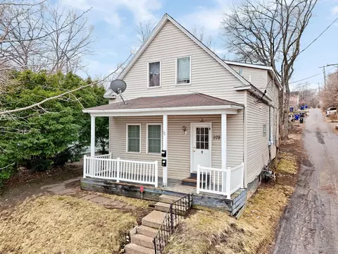 979 Agate St, Saint Paul, MN 55117