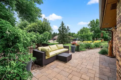 7070 Robinwood Trl, Woodbury, MN 55125