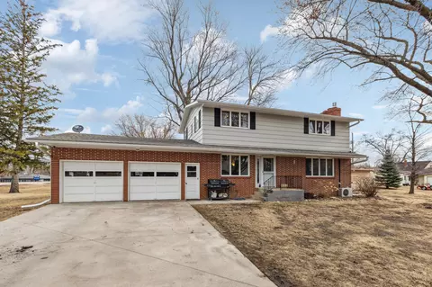 413 Fremont St SW, Watertown, MN 55388