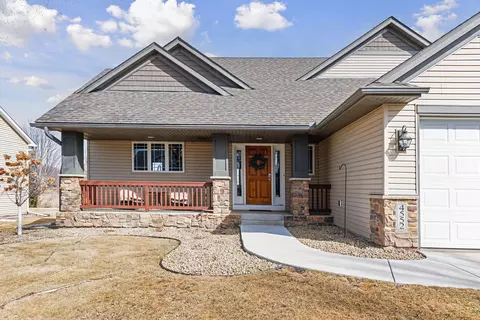 4552 Covey Ln, Minnetrista, MN 55375