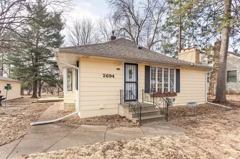 2694 Brand Ave E, Maplewood, MN 55119