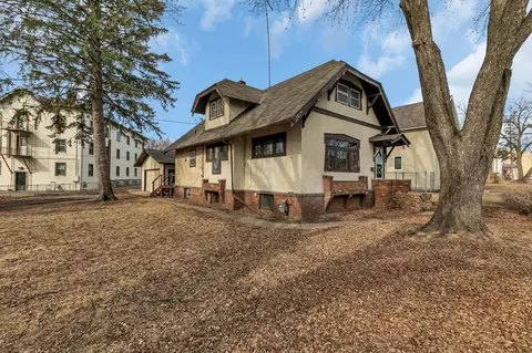 Exterior - 301 7th Ave S, Saint Cloud, MN 56301 photo 3 of 4