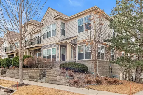 8317 Townsend Dr #207, Eden Prairie, MN 55344