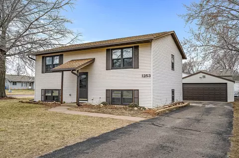 1253 Halper Way, White Bear Lake, MN 55110