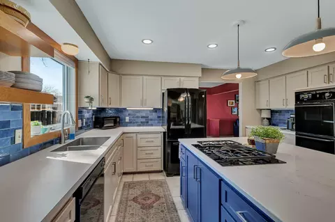1204 26th St NW, Willmar, MN 56201 photo 4