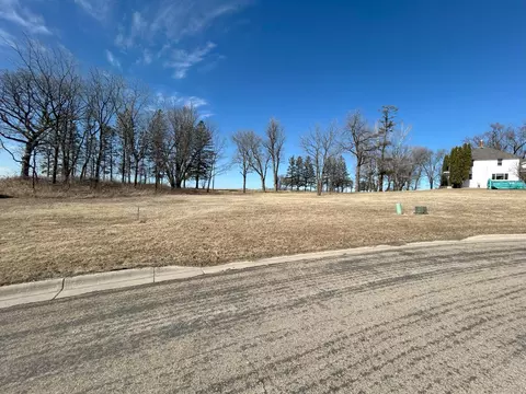 2836 Timber Ridge Dr NE, Owatonna, MN 55060