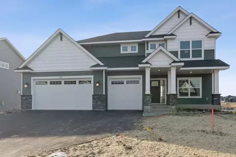 2106 Norway Ln, Lino Lakes, MN 55038