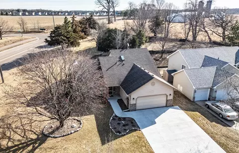 9003 Jergen Ave S, Cottage Grove, MN 55016