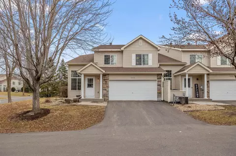 5221 207th St N, Forest Lake, MN 55025