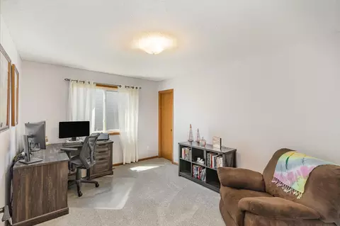 2127 Ormond Dr, Shakopee, MN 55379 photo 9