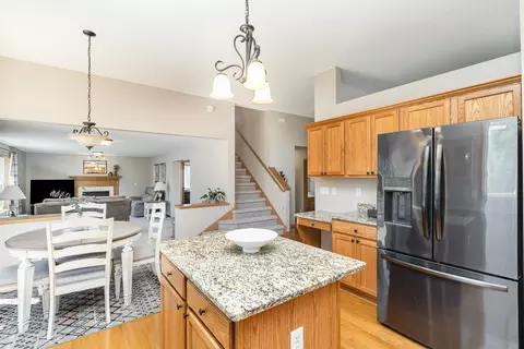 2127 Ormond Dr, Shakopee, MN 55379 photo 6
