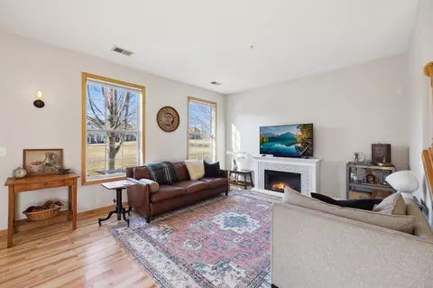 17257 72nd Pl N #401, Maple Grove, MN 55311