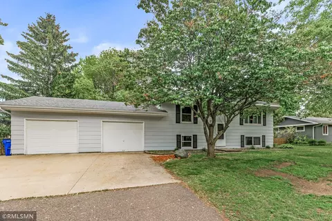 806 Oak Ridge Dr, Osceola, WI 54020