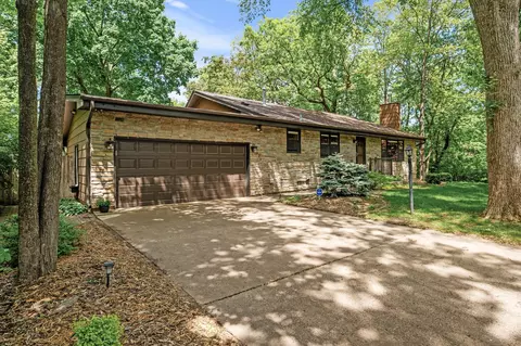 321 Dunham Dr, Anoka, MN 55303