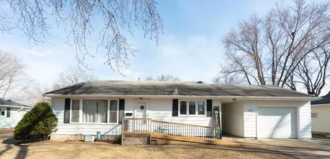 520 11th St SE, Owatonna, MN 55060