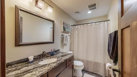Bath - 470 12th St NW, Byron, MN 55920 photo 6 of 6