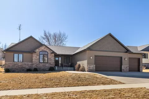 Exterior - 470 12th St NW, Byron, MN 55920 photo 3 of 8