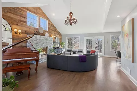 4101 W 62nd St, Edina, MN 55424