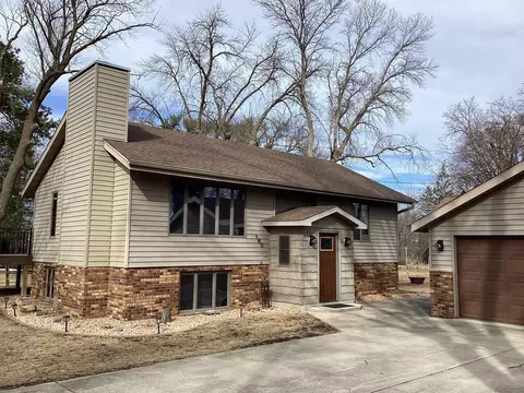160 4th Pl SE, Glenville, MN 56036