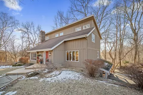 2285 Webber Hills Rd, Wayzata, MN 55391
