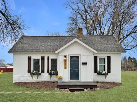 1215 S 5th St, Brainerd, MN 56401