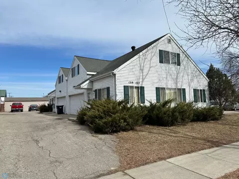1317 2nd Ave S, Fargo, ND 58103