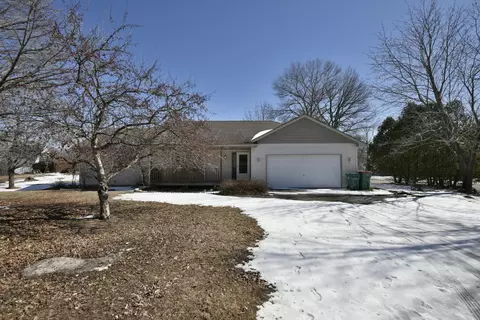 26431 10th St W, Zimmerman, MN 55398