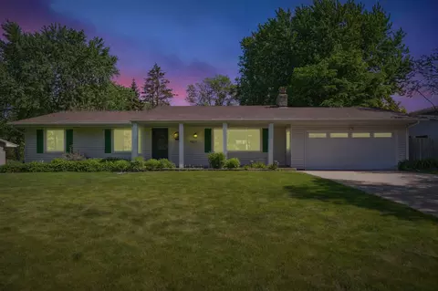 11413 Christansen Ct, Burnsville, MN 55337