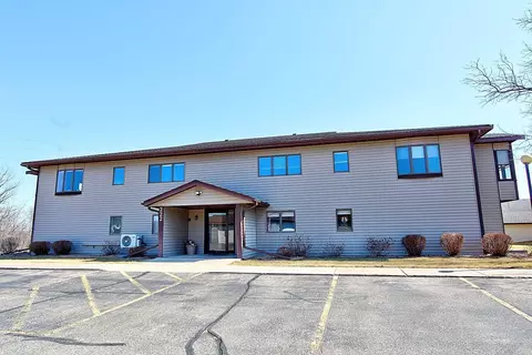 222 Sargent Dr #202, Red Wing, MN 55066