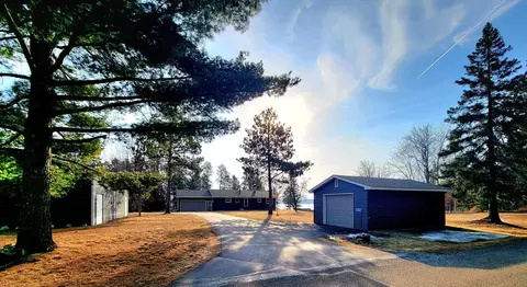 33732 N Oak Dr, Pequot Lakes, MN 56472