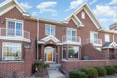 10834 Falling Water Ln #C, Woodbury, MN 55129