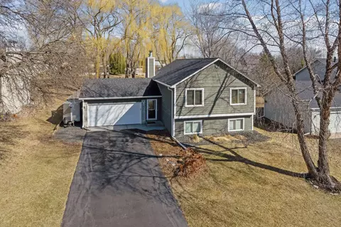 18912 Pennington Ave, Eden Prairie, MN 55346