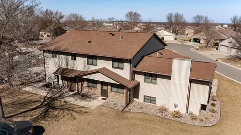 97 Conner Cir SW #4, Rochester, MN 55902