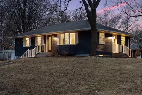 2579 Randy Ave, White Bear Township, MN 55110