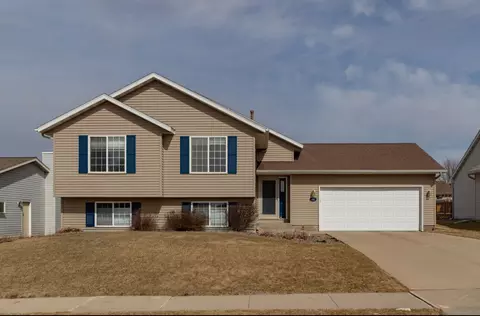 4711 3rd St NW, Rochester, MN 55901