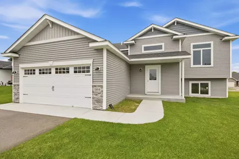 1804 6th St N, Sartell, MN 56377