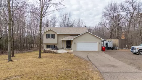 41006 Fahrion Rd, North Branch, MN 55056