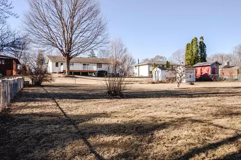 Exterior - 1425 Mitchell Dr, Faribault, MN 55021 photo 6 of 8