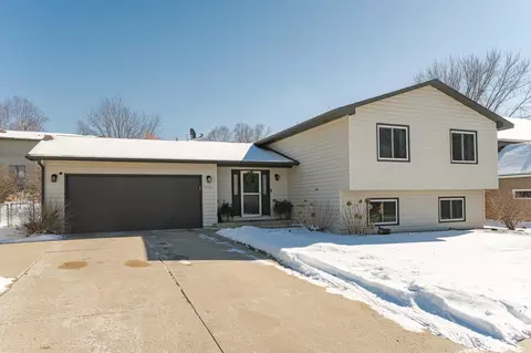 5830 44th Ave NW, Rochester, MN 55901