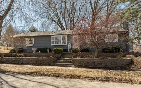 918 28th St NW, Rochester, MN 55901