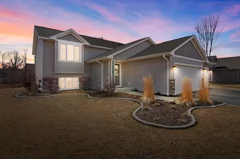 754 102nd Ave NE, Blaine, MN 55434
