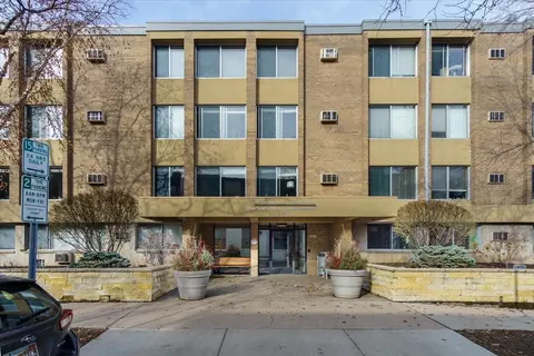 1770 Bryant Ave S #209, Minneapolis, MN 55403