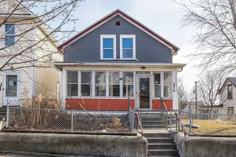 676 Cook Ave E, Saint Paul, MN 55106
