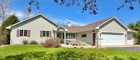 1979 104th St, New Richmond, WI 54017