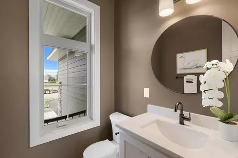 4939 Parkside Cir, Eagan, MN 55123 photo 3
